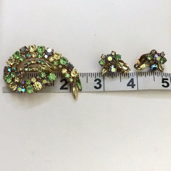 1970’s Aurora Borealis Brooch & Earrings Set - Picture 6 of 6
